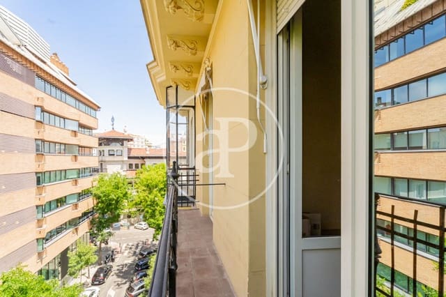 2 slaapkamer Appartement te huur in Almagro, Madrid stad - € 4.250 (Ref: 9686446)