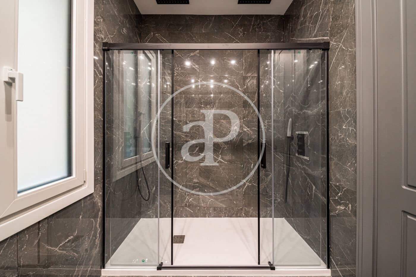 4 bedroom Apartment for rent in Madrid city - € 12,000 (Ref: 9686447)