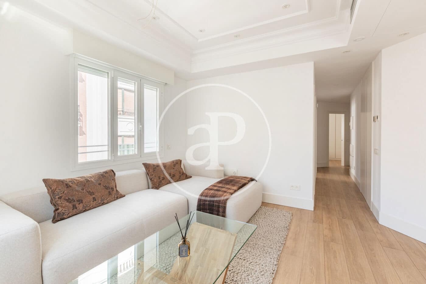 2 bedroom Apartment for rent in Madrid city with pool - € 3,300 (Ref: 9686448)