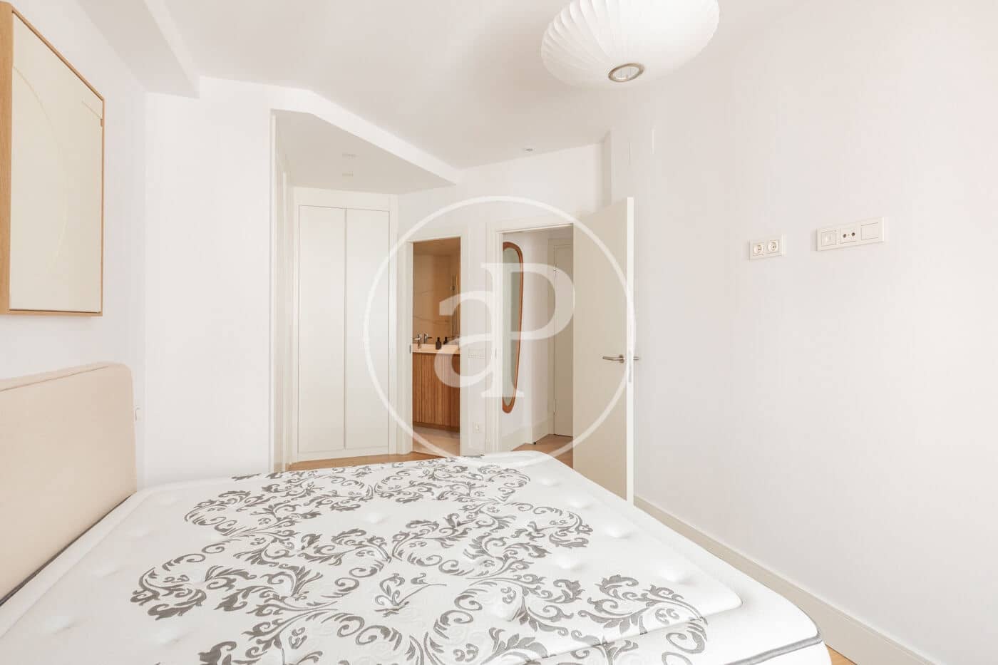 2 bedroom Apartment for rent in Madrid city with pool - € 3,300 (Ref: 9686448)