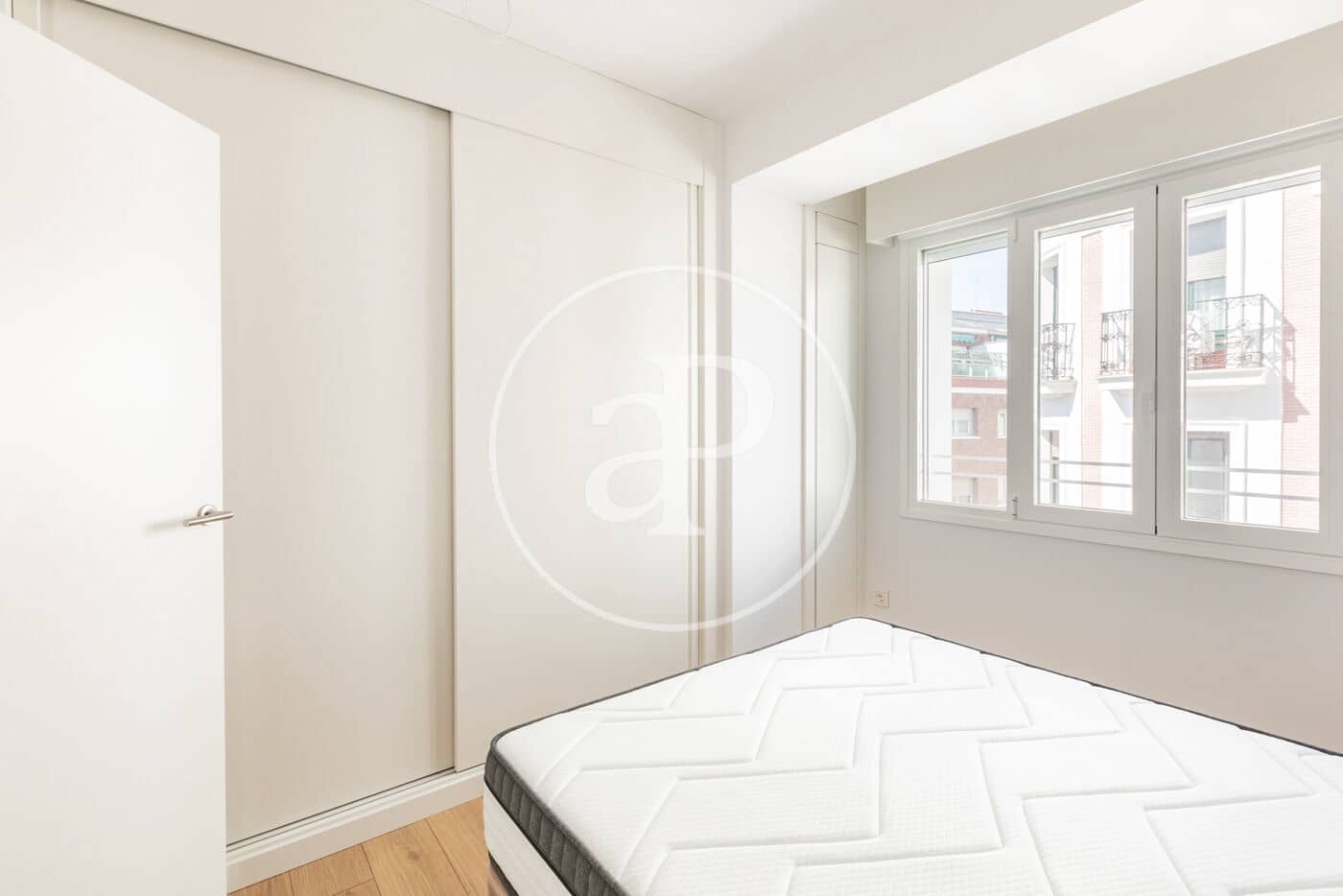 2 bedroom Apartment for rent in Madrid city with pool - € 3,300 (Ref: 9686448)