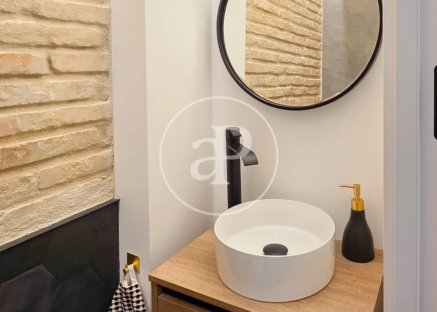 1 slaapkamer Appartement te huur in Madrid stad - € 1.350 (Ref: 9690625)