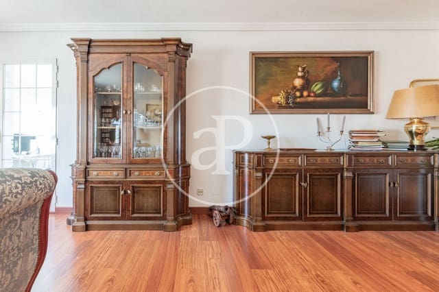 4 soveværelse Lejlighed til salg i Nueva España, Madrid by med swimmingpool - € 1.350.000 (Ref: 9690631)