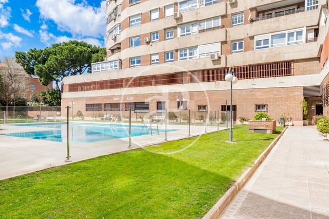 4 soveværelse Lejlighed til salg i Nueva España, Madrid by med swimmingpool - € 1.350.000 (Ref: 9690631)