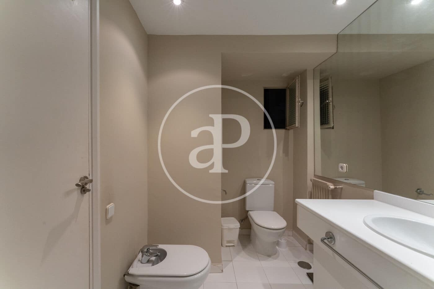 2 bedroom Apartment for rent in Madrid city - € 2,550 (Ref: 9695359)