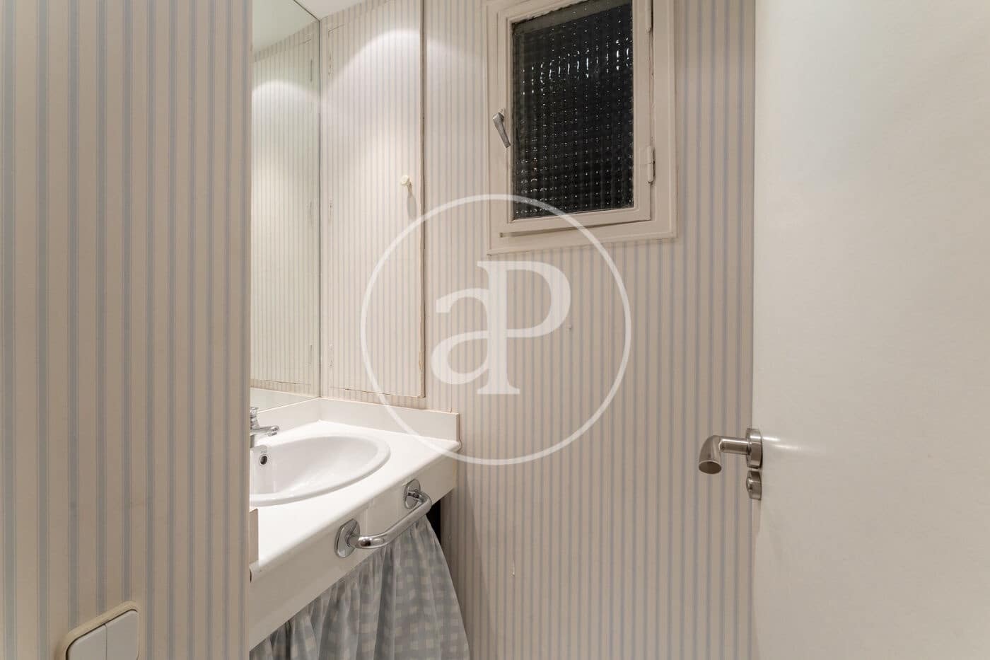 2 bedroom Apartment for rent in Madrid city - € 2,550 (Ref: 9695359)