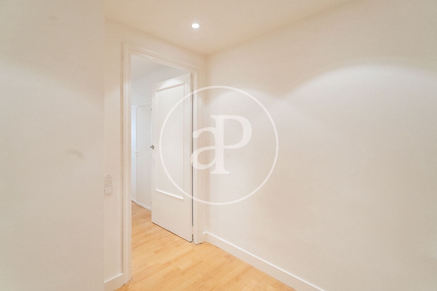 2 bedroom Apartment for rent in Madrid city - € 2,300 (Ref: 9695359)