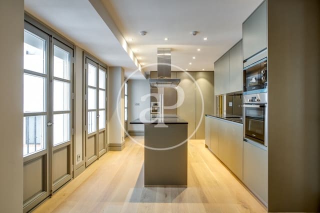 Apartamento de 1 habitación en Jerónimos, Madrid ciudad en alquiler con garaje - 9.000 € (Ref: 9695360)