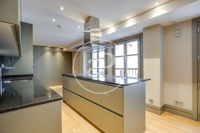 Apartamento de 1 habitación en Jerónimos, Madrid ciudad en alquiler con garaje - 9.000 € (Ref: 9695360)