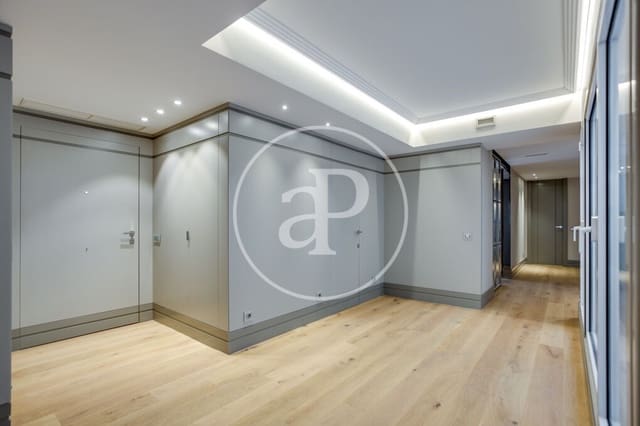 Apartamento de 1 habitación en Jerónimos, Madrid ciudad en alquiler con garaje - 9.000 € (Ref: 9695360)