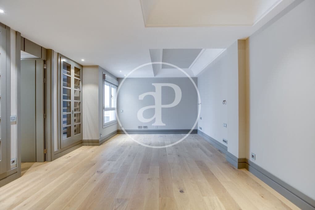 1 bedroom Apartment for rent in Madrid city - € 9,000 (Ref: 9695360)