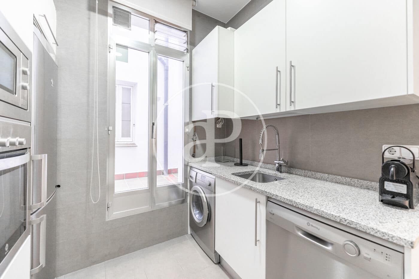 Apartamento de 3 habitaciones en Madrid ciudad en alquiler - 3.960 € (Ref: 9695361)