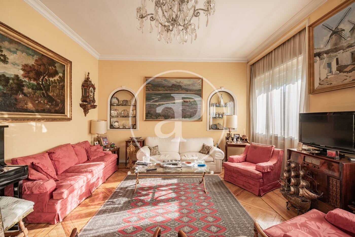 6 bedroom Apartment for sale in Madrid city - € 2,350,000 (Ref: 9698838)