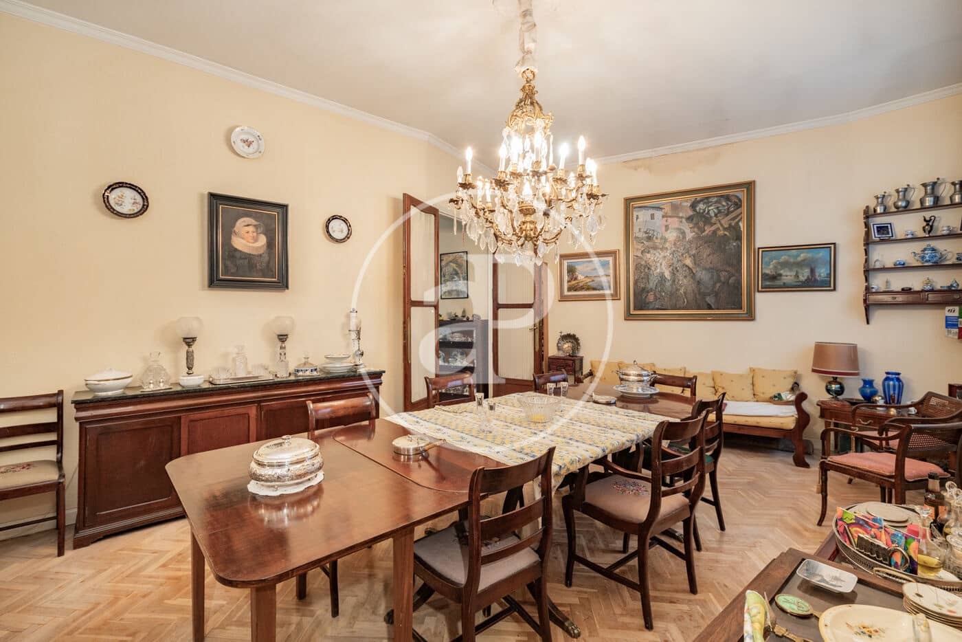 6 bedroom Apartment for sale in Madrid city - € 2,350,000 (Ref: 9698838)