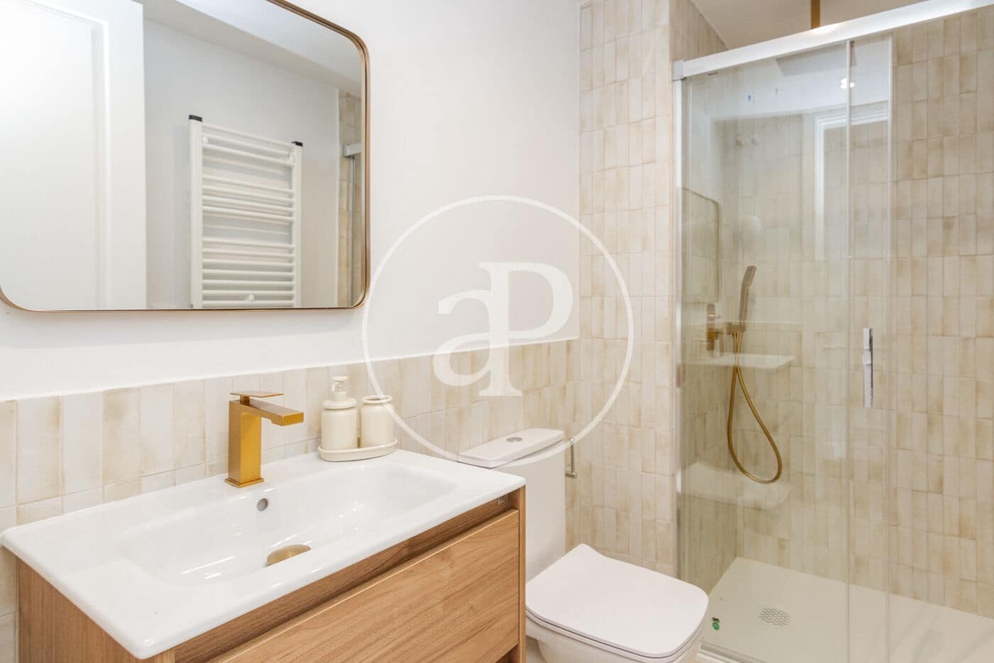 3 bedroom Apartment for rent in Madrid city - € 2,400 (Ref: 9698842)