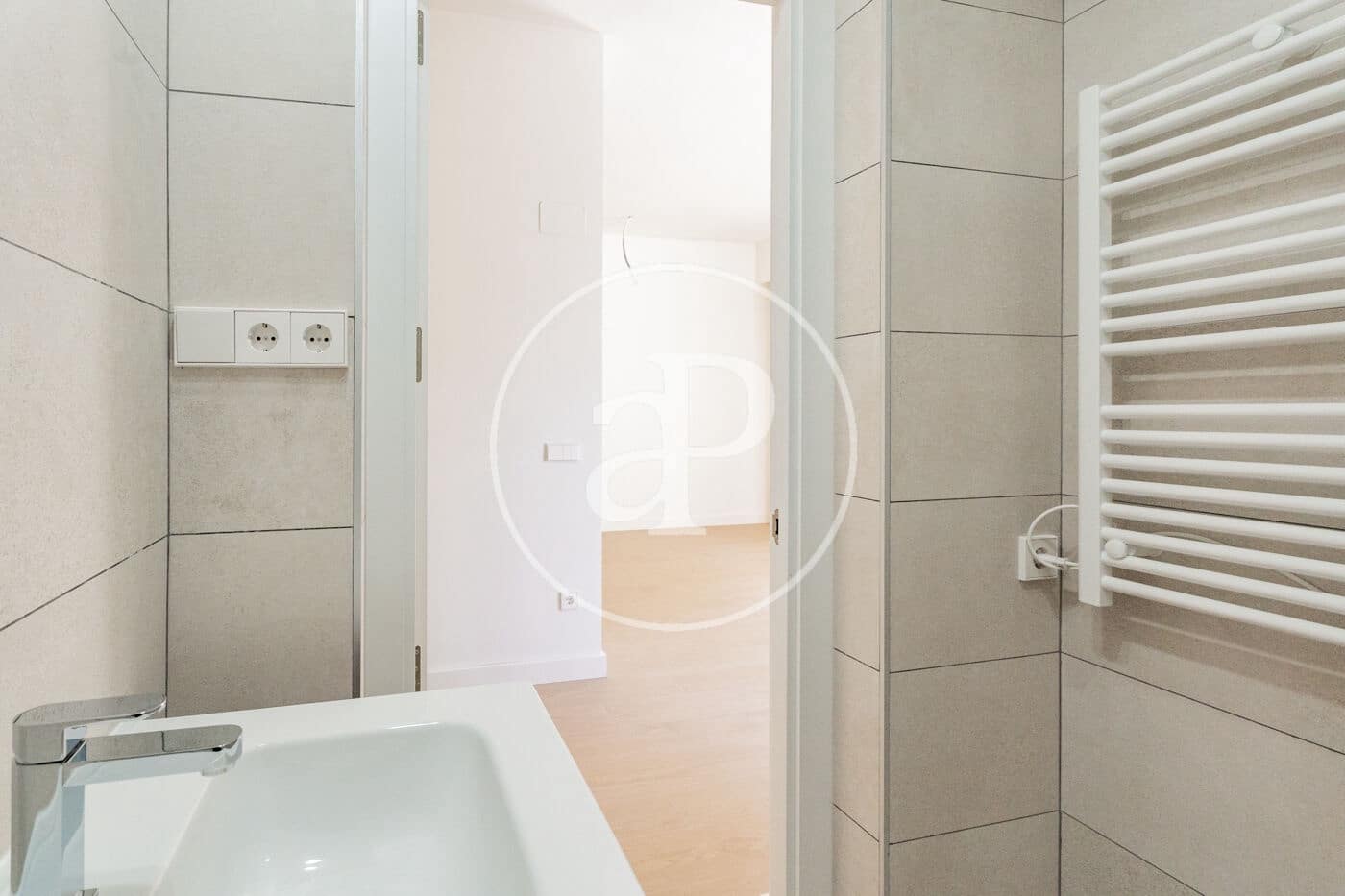 Apartment for sale in Madrid city with pool - € 850,000 (Ref: 9698844)
