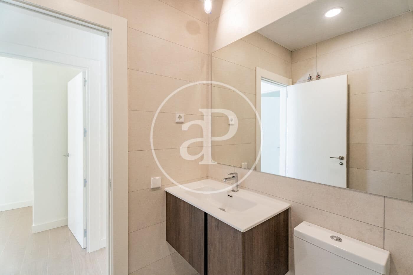Apartment for sale in Madrid city with pool - € 850,000 (Ref: 9698844)
