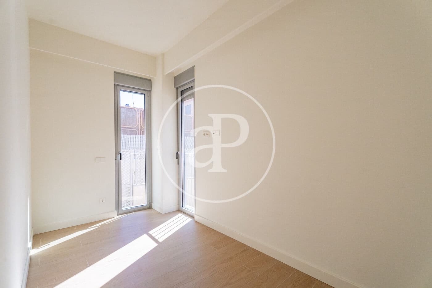 Apartment for sale in Madrid city with pool - € 850,000 (Ref: 9698844)