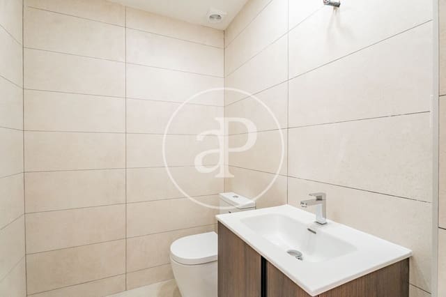 Appartement te koop in San Juan Bautista, Madrid stad met zwembad - € 850.000 (Ref: 9698844)