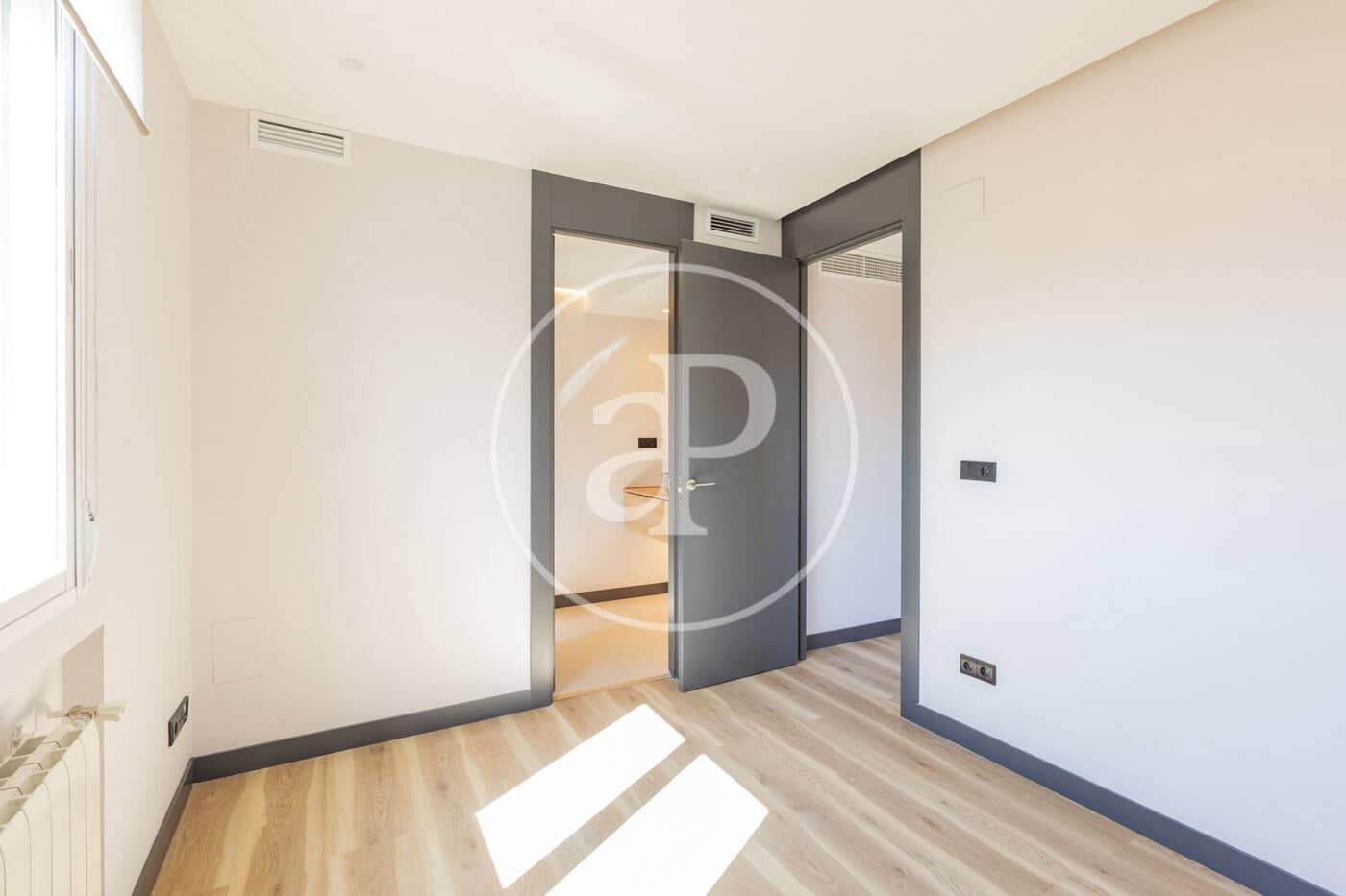 1 sypialnia Apartament na sprzedaż w Miasto Madryt z basenem - 899 000 € (Ref: 9698846)