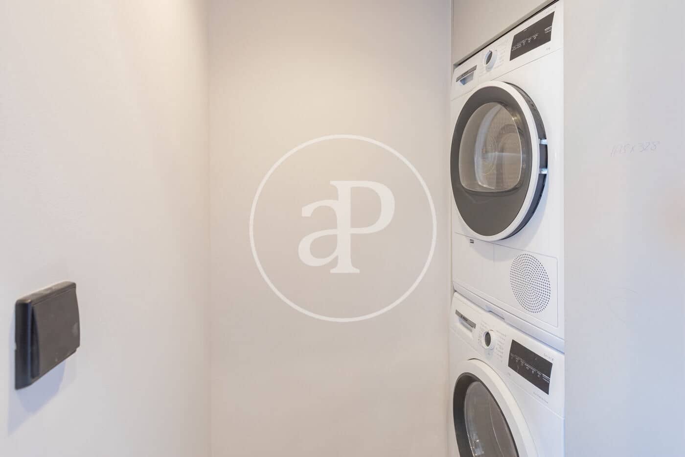 1 sypialnia Apartament na sprzedaż w Miasto Madryt z basenem - 899 000 € (Ref: 9698846)