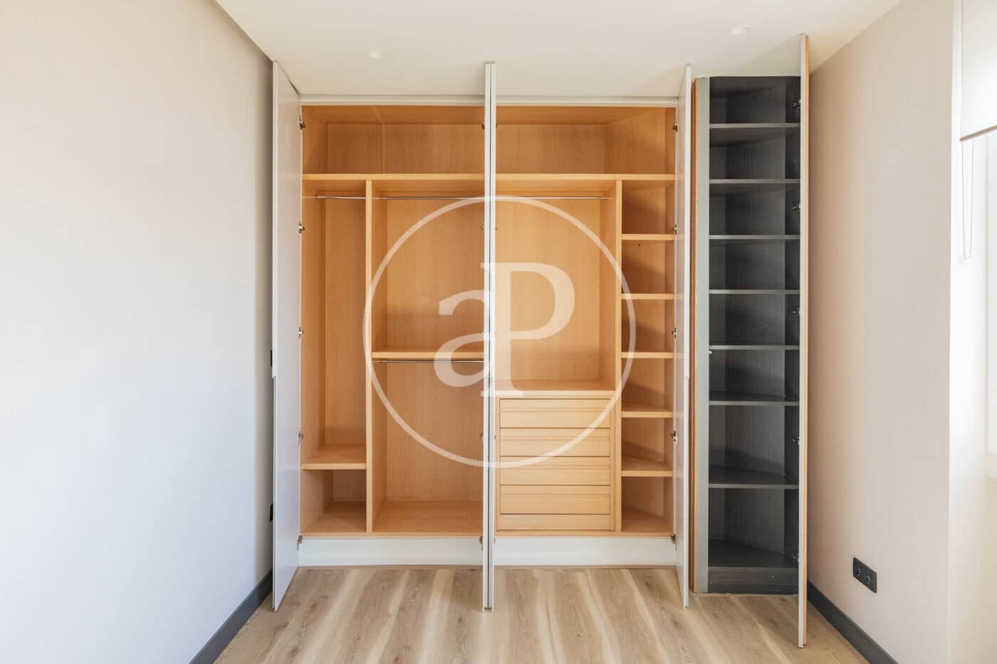 1 sypialnia Apartament na sprzedaż w Miasto Madryt z basenem - 899 000 € (Ref: 9698846)