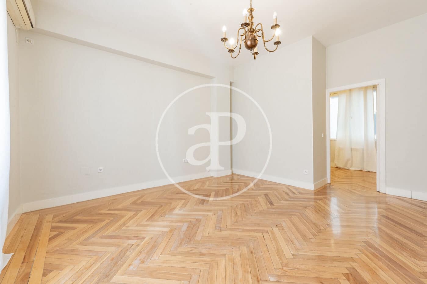 2 slaapkamer Appartement te koop in Madrid stad - € 970.000 (Ref: 9701643)