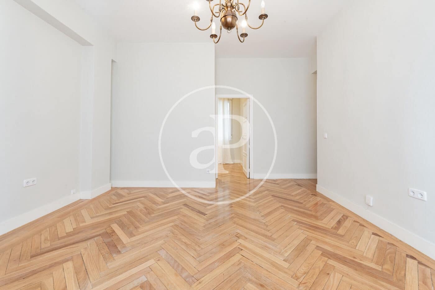 2 slaapkamer Appartement te koop in Madrid stad - € 970.000 (Ref: 9701643)
