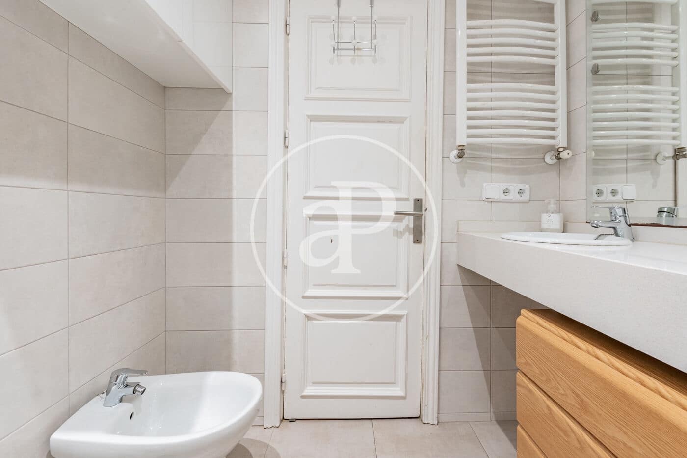 2 slaapkamer Appartement te koop in Madrid stad - € 970.000 (Ref: 9701643)