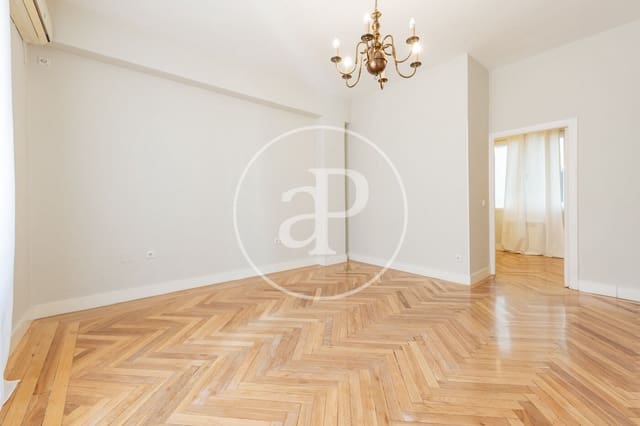 2 slaapkamer Appartement te koop in Castellana, Madrid stad - € 970.000 (Ref: 9701643)