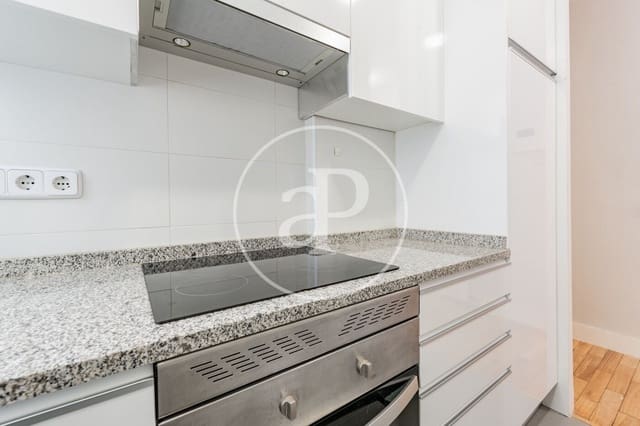 2 slaapkamer Appartement te koop in Castellana, Madrid stad - € 970.000 (Ref: 9701643)