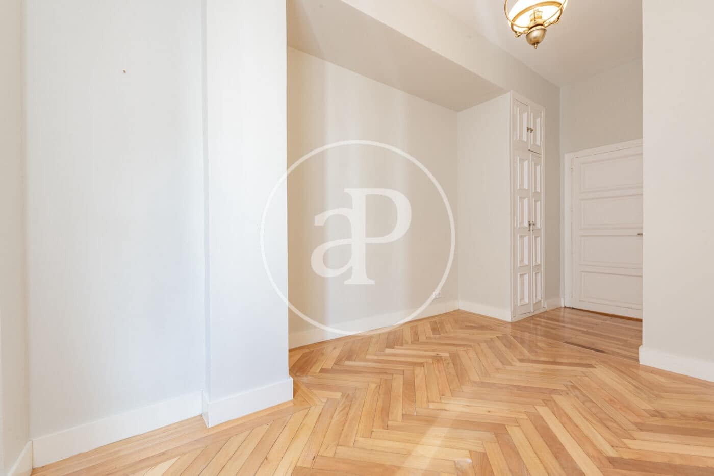 2 slaapkamer Appartement te koop in Madrid stad - € 970.000 (Ref: 9701643)