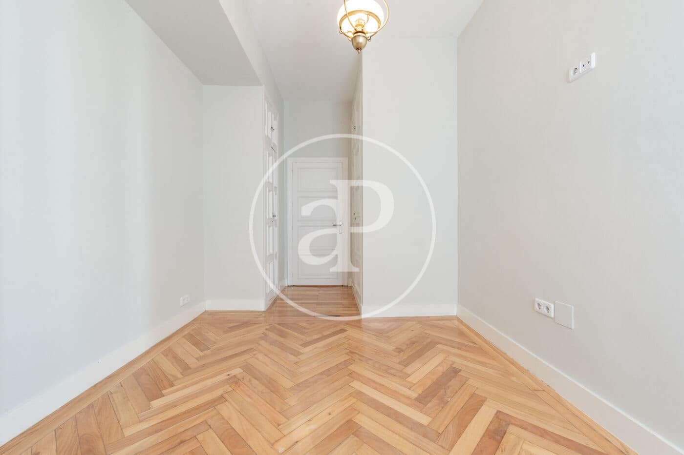 2 slaapkamer Appartement te koop in Madrid stad - € 970.000 (Ref: 9701643)