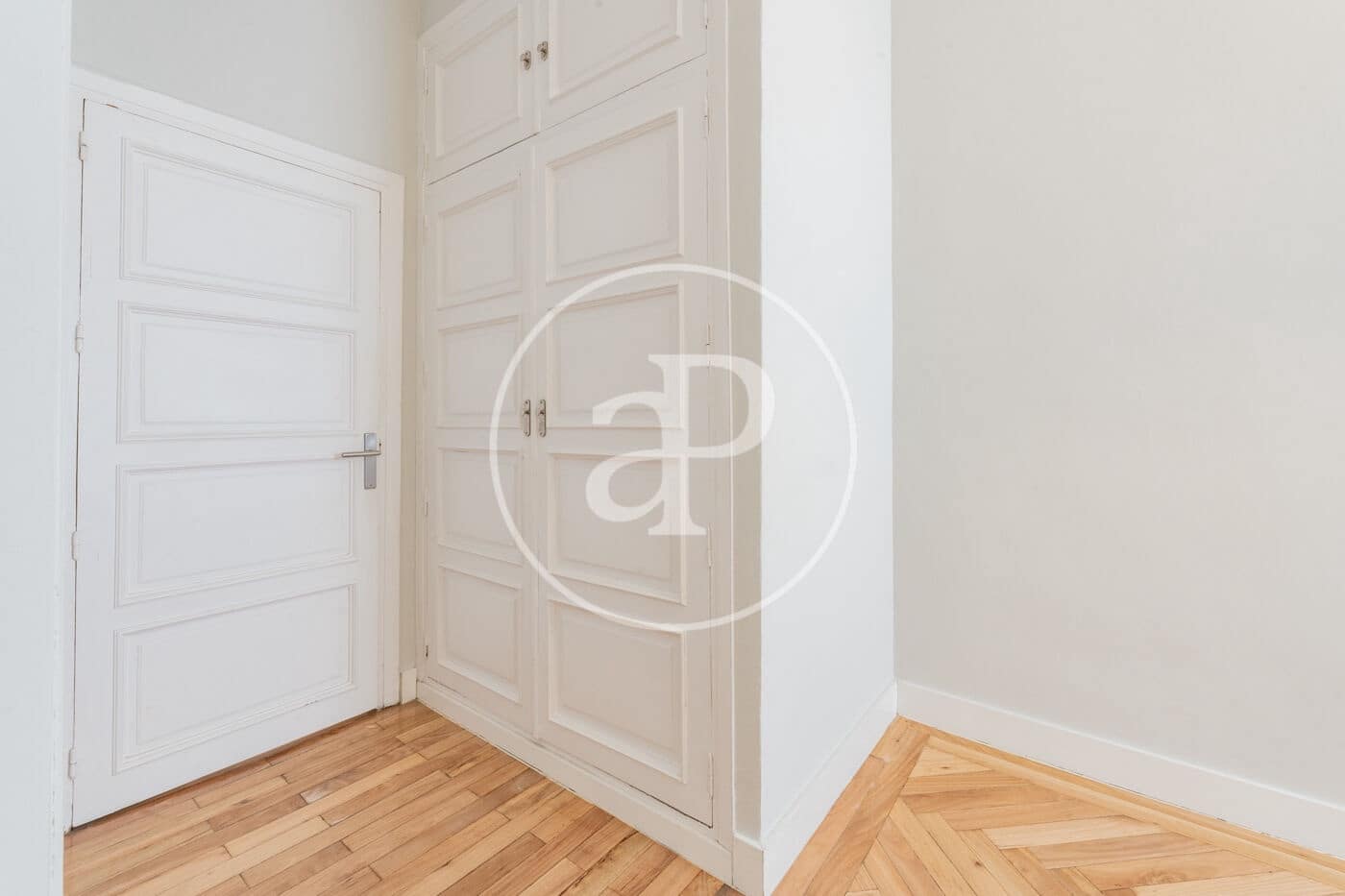 2 slaapkamer Appartement te koop in Madrid stad - € 970.000 (Ref: 9701643)
