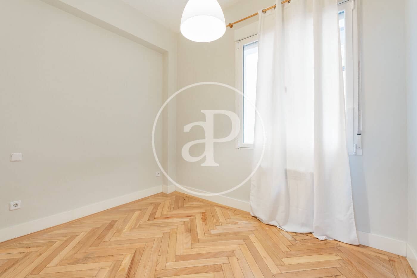 2 slaapkamer Appartement te koop in Madrid stad - € 970.000 (Ref: 9701643)