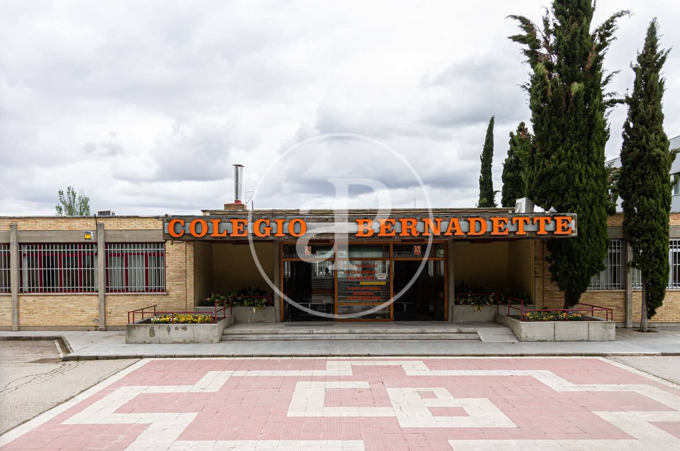 5 bedroom Villa for sale in Madrid city with pool - € 4,150,000 (Ref: 9701644)