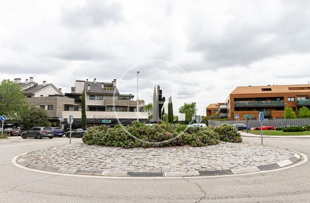 5 sovrum Villa till salu i Aravaca, Madrid stad med pool - 4 150 000 € (Ref: 9701644)