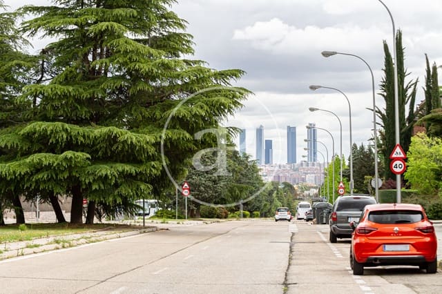 5 sovrum Villa till salu i Aravaca, Madrid stad med pool - 4 150 000 € (Ref: 9701644)