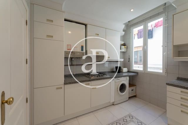 2 camera da letto Appartamento da affittare in Universidad, Madrid città - 1.950 € (Rif: 9701647)