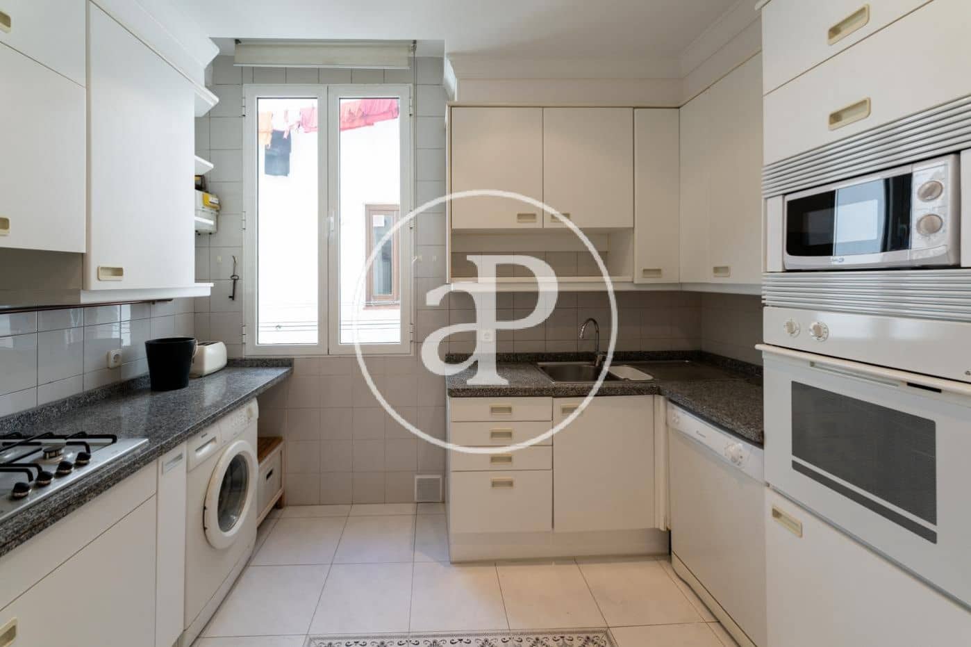 2 bedroom Apartment for rent in Madrid city - € 1,950 (Ref: 9701647)