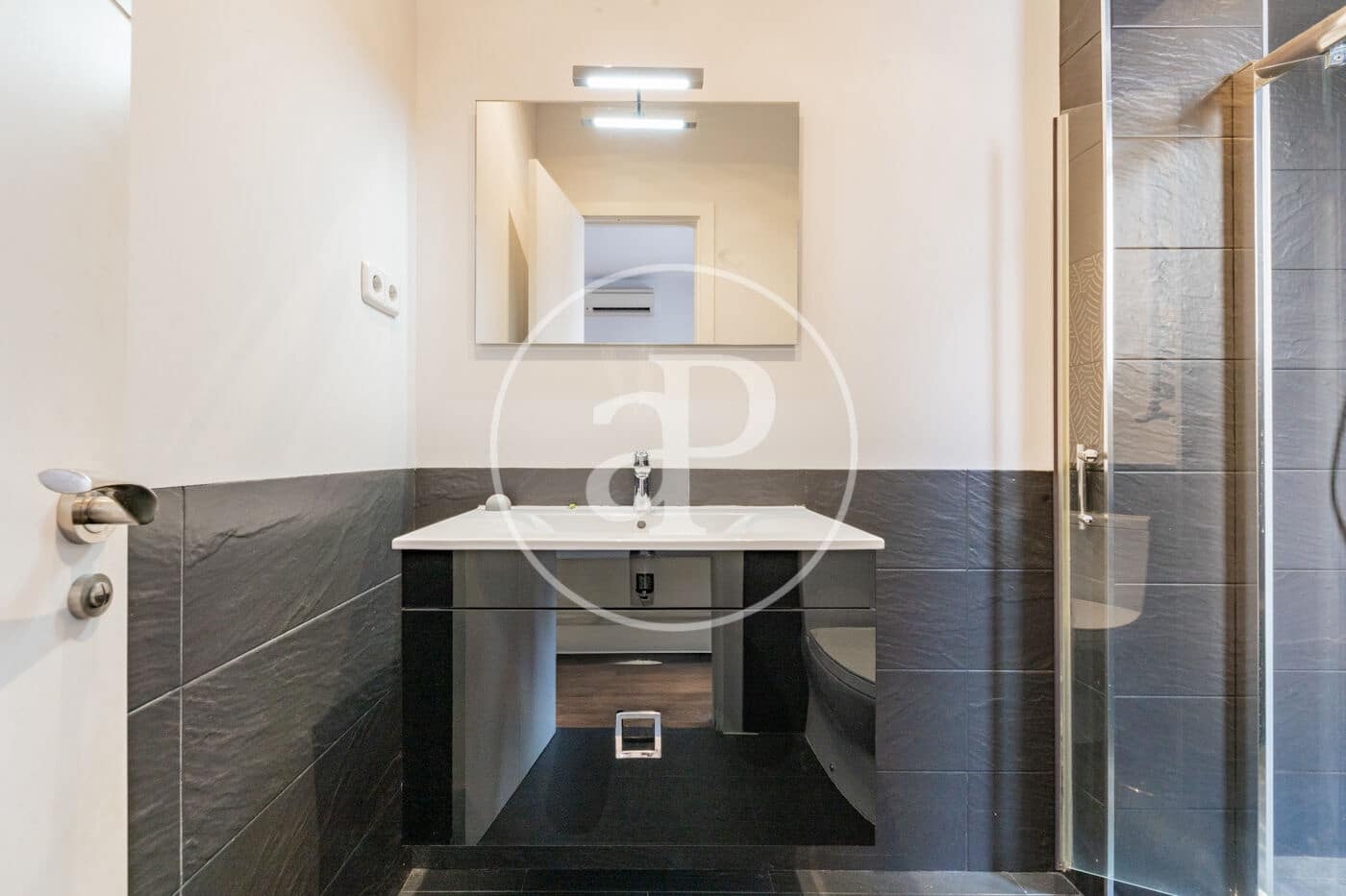 3 bedroom Penthouse for sale in Madrid city - € 2,180,000 (Ref: 9711980)