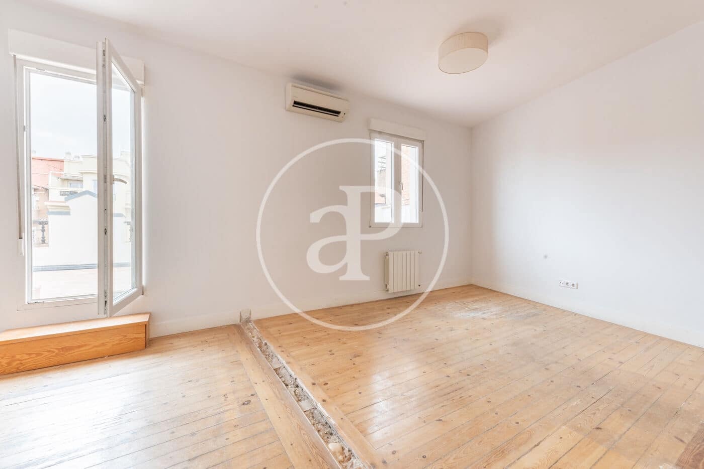 3 bedroom Penthouse for sale in Madrid city - € 2,180,000 (Ref: 9711980)