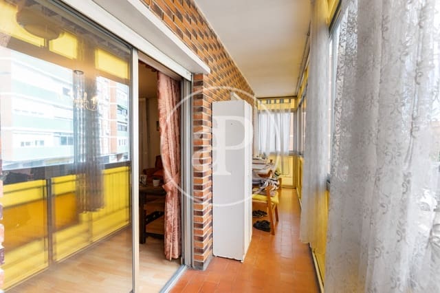 5 bedroom Apartment for sale in Ventas, Madrid city - € 625,000 (Ref: 9711982)