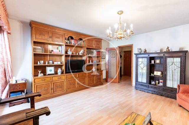 5 bedroom Apartment for sale in Ventas, Madrid city - € 625,000 (Ref: 9711982)