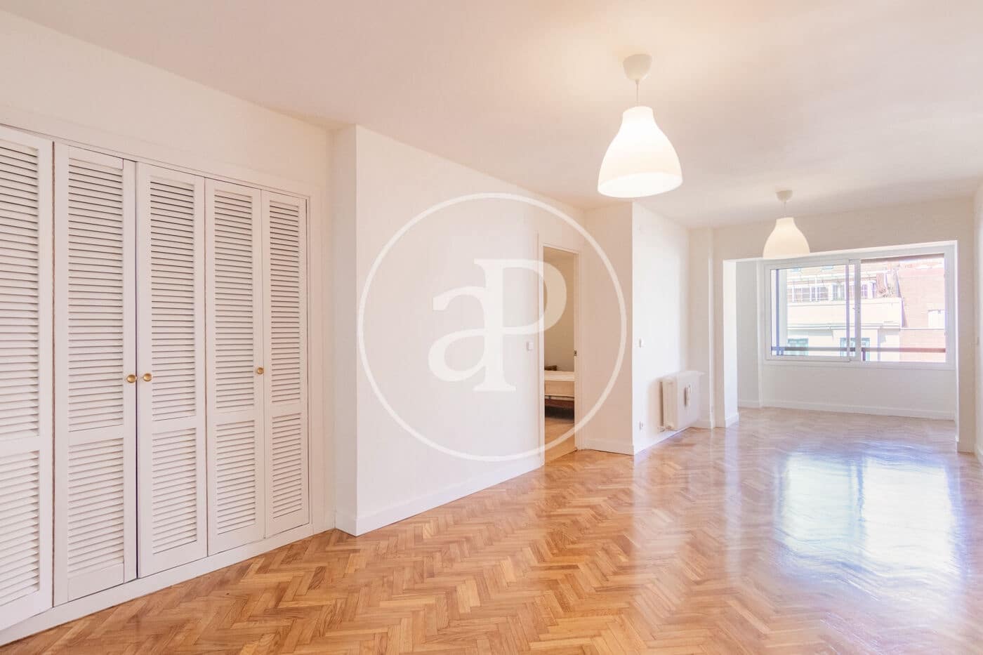 2 slaapkamer Appartement te huur in Madrid stad - € 1.900 (Ref: 9711984)