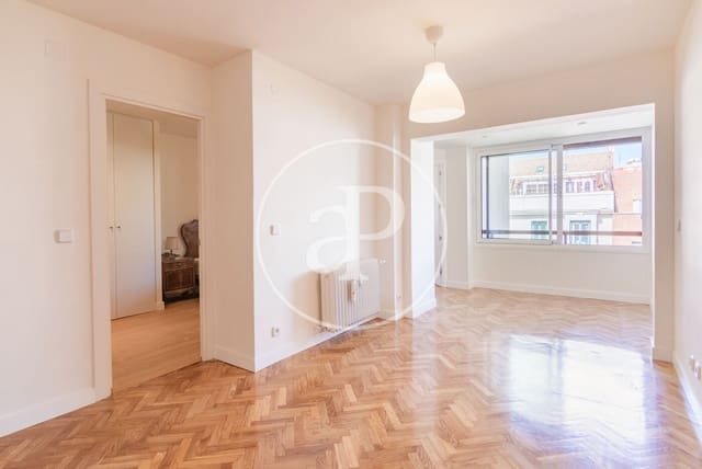 2 bedroom Apartment for rent in Universidad, Madrid city - € 1,900 (Ref: 9711984)