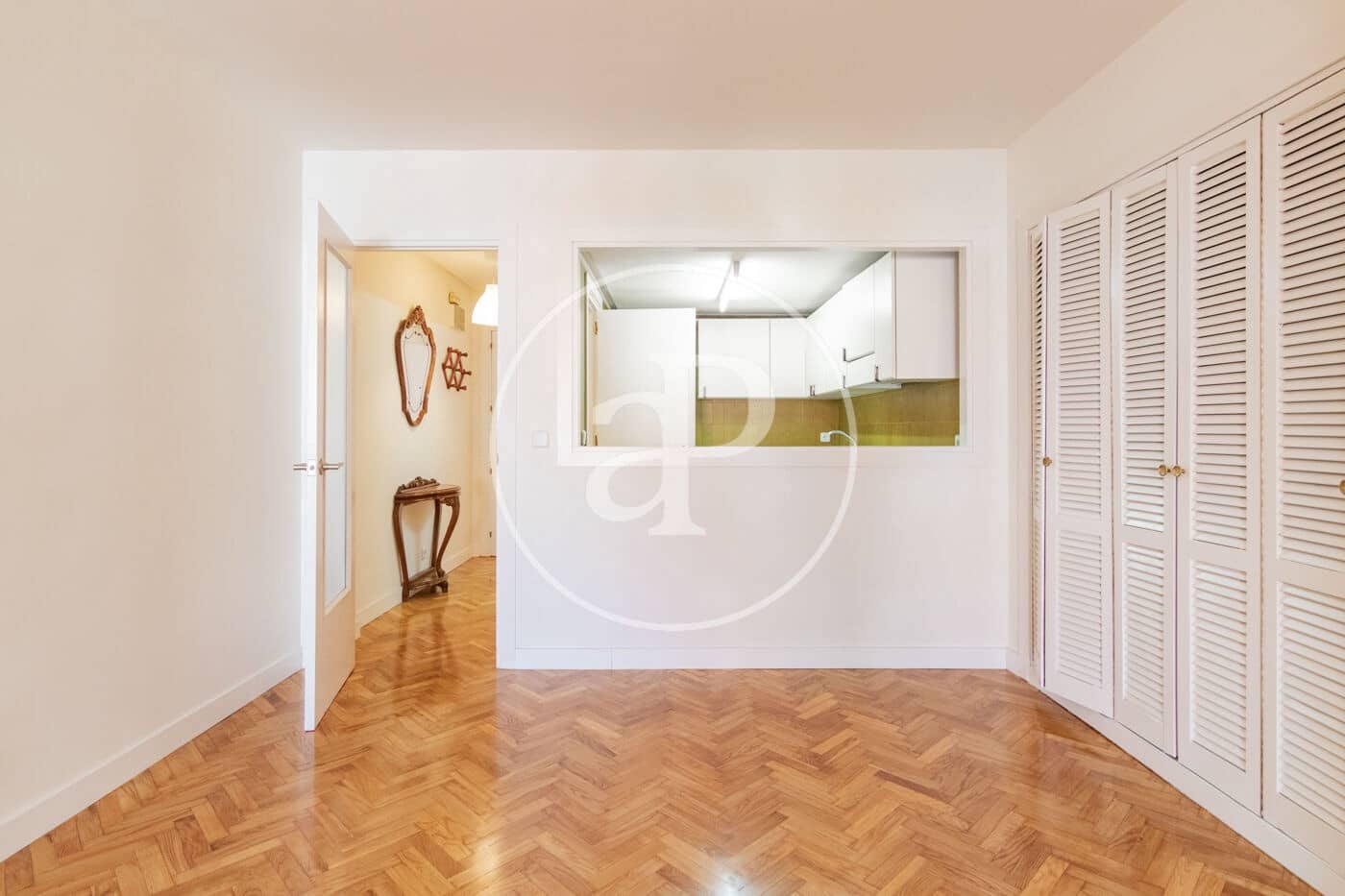 2 slaapkamer Appartement te huur in Madrid stad - € 1.900 (Ref: 9711984)