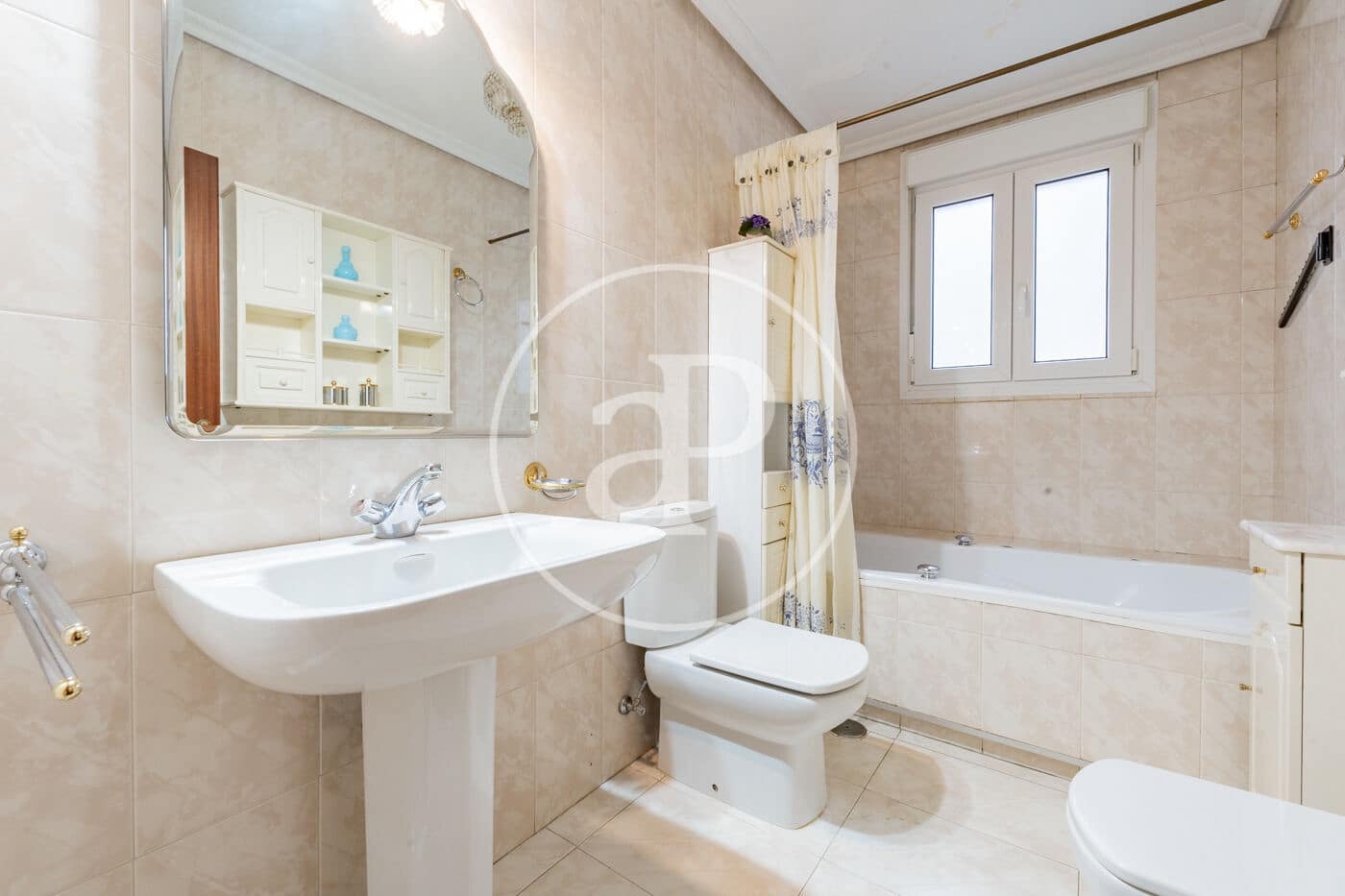 3 bedroom Apartment for sale in Madrid city - € 1,115,000 (Ref: 9711985)