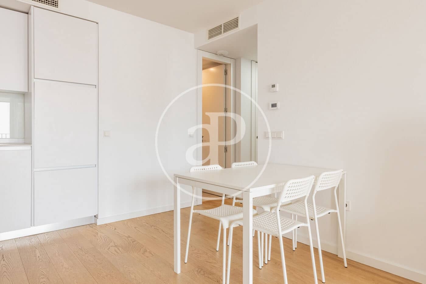 2 bedroom Apartment for rent in Madrid city with pool - € 3,100 (Ref: 9711987)