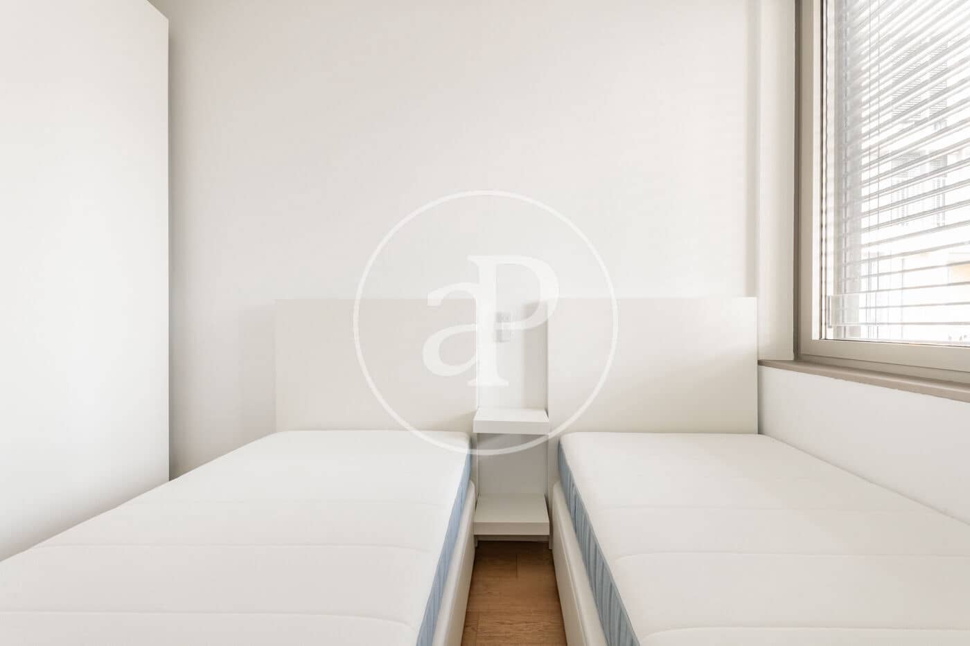 2 bedroom Apartment for rent in Madrid city with pool - € 3,100 (Ref: 9711987)